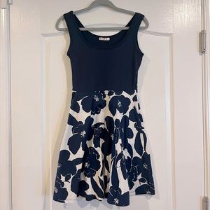 Kira Women’s Floral Mini Dress, S